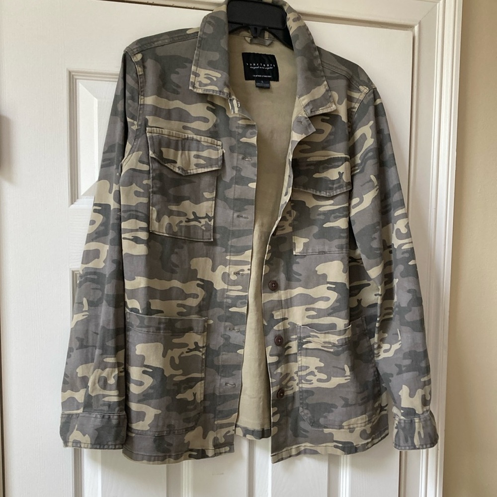 Sanctuary Gray and Army green Utility Jacket with 4 front pockets.